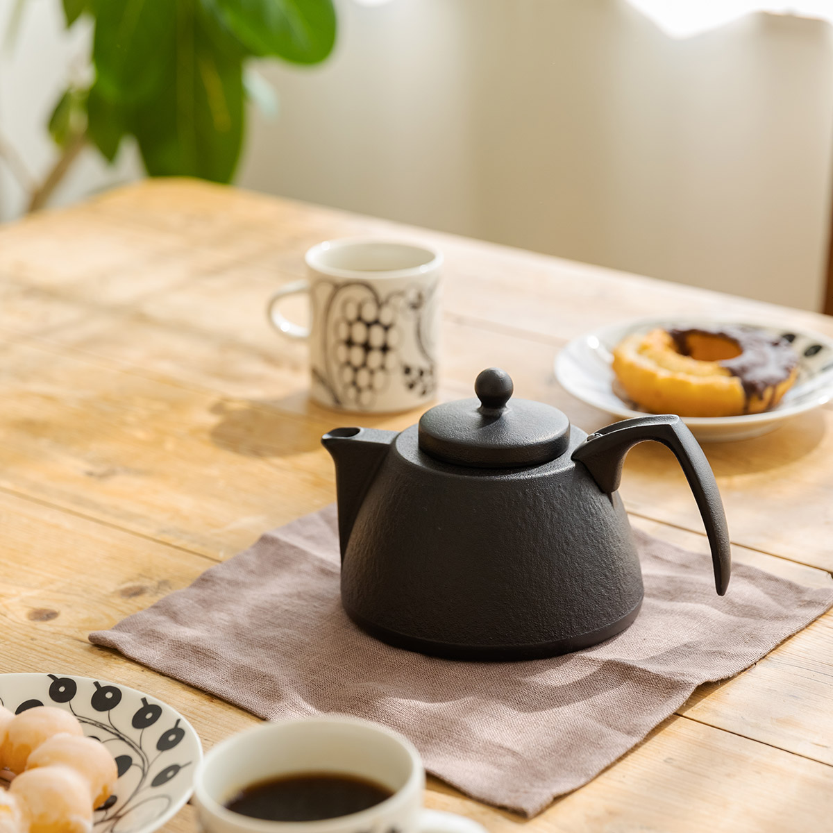 南部鉄器 岩鋳 コーヒーポット・セット(黒) ドリッパー、茶こしアミ付