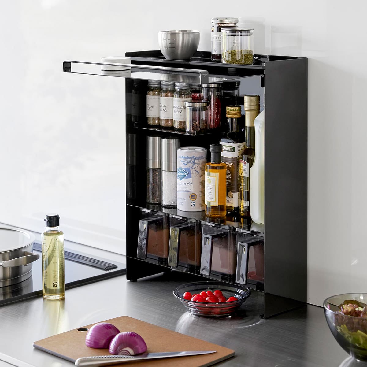 【2BUY10%OFF対象】【tower】前が開く 隠せる調味料ラック(ブラック)