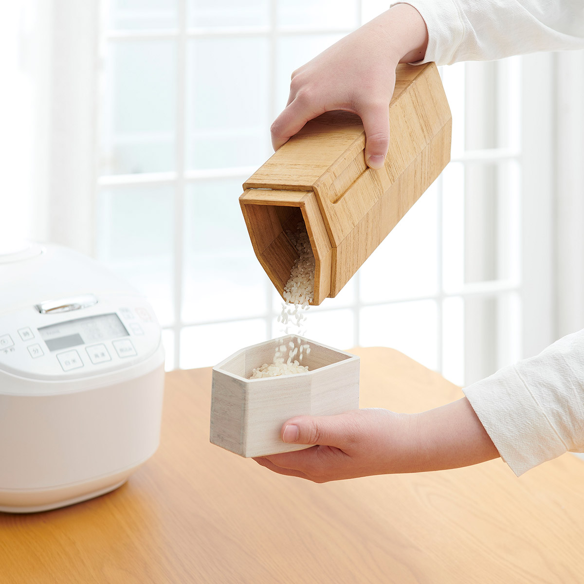 桐製冷蔵庫米びつ 1kg