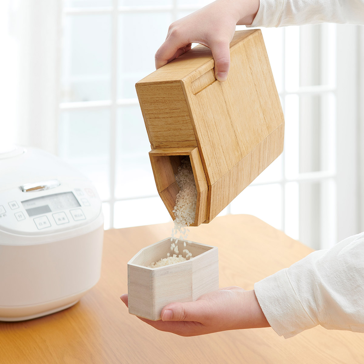 桐製冷蔵庫米びつ2kg