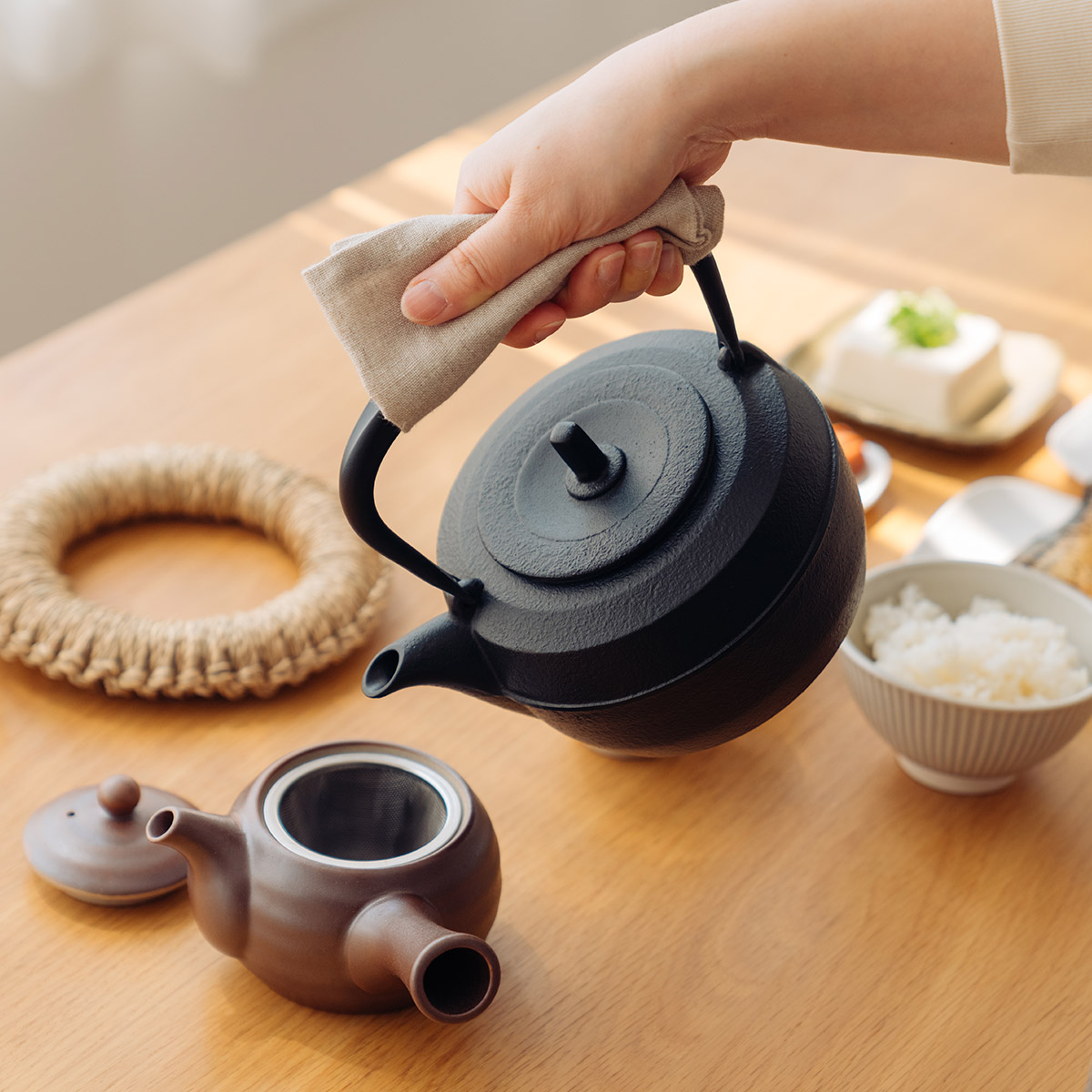 【3BUY20%OFF対象】【岩鋳】南部鉄器 鉄瓶 ケトルバウム黒焼付 1.1L IH対応