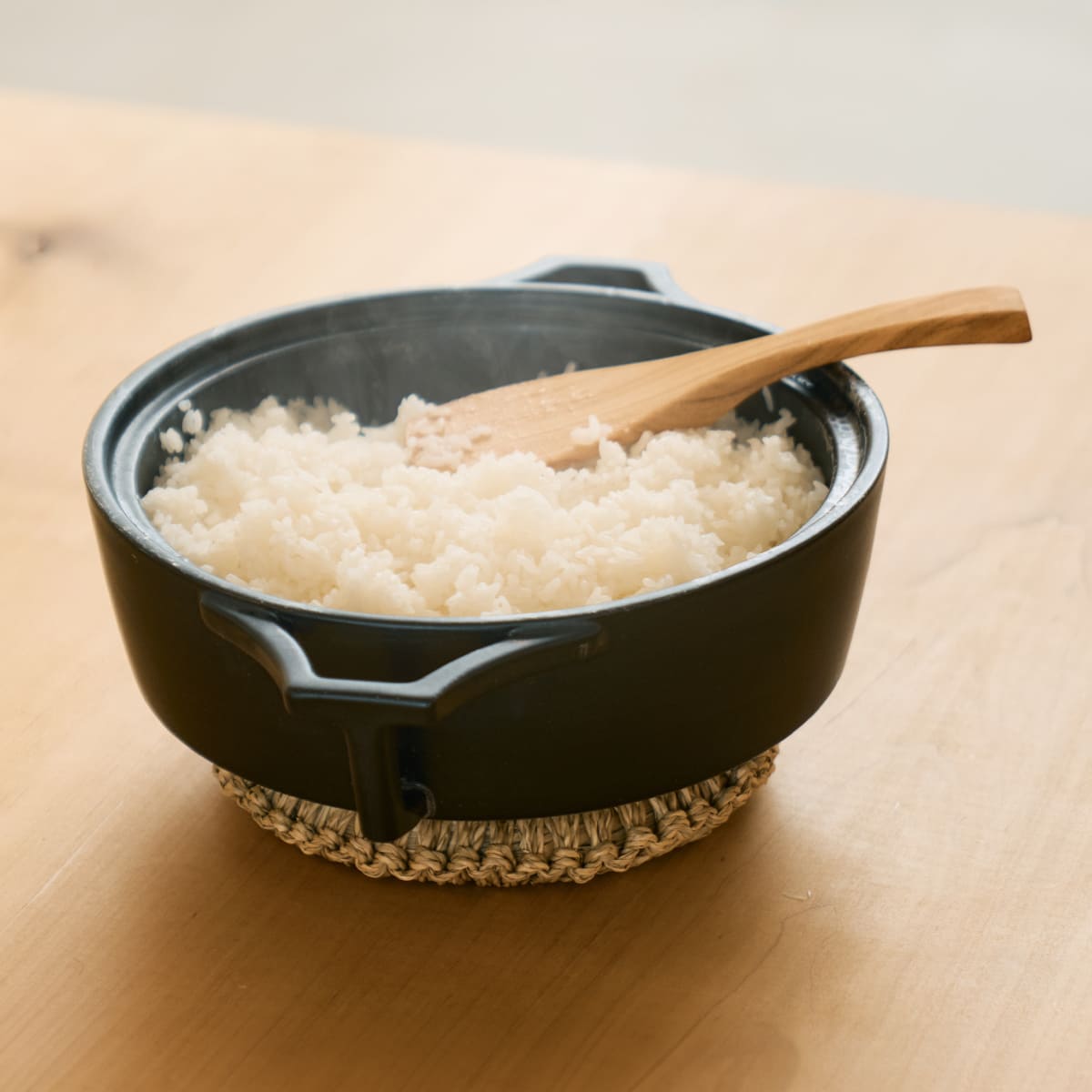 木曽の桜の直置きしても机に付かないしゃもじ