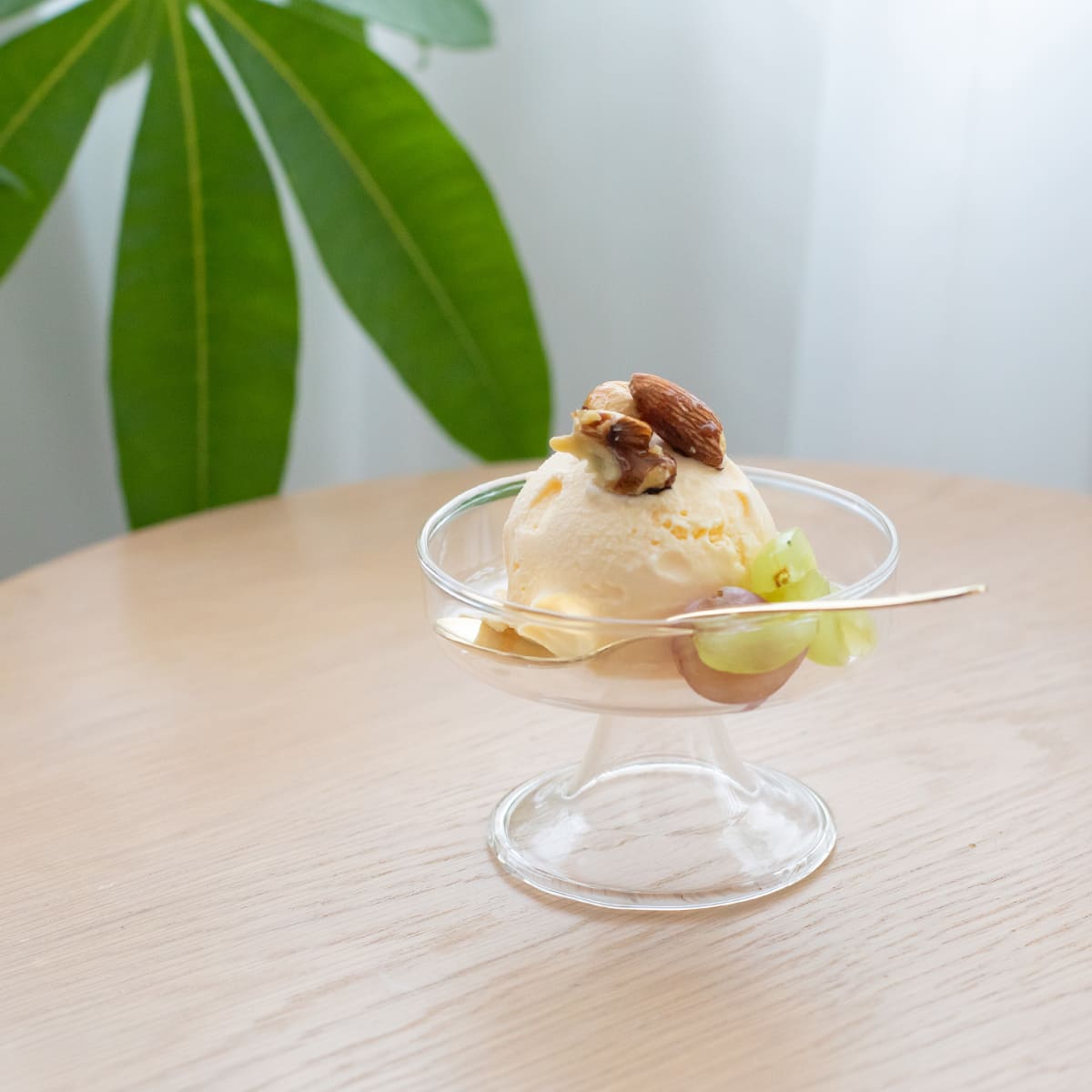 香皿としても使える 蓋付きガラスのミニコンポート L