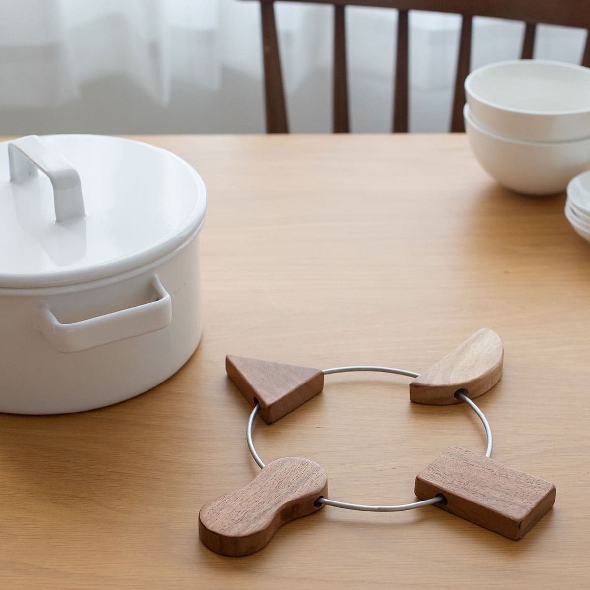 サイズが変えられる 木の鍋敷き