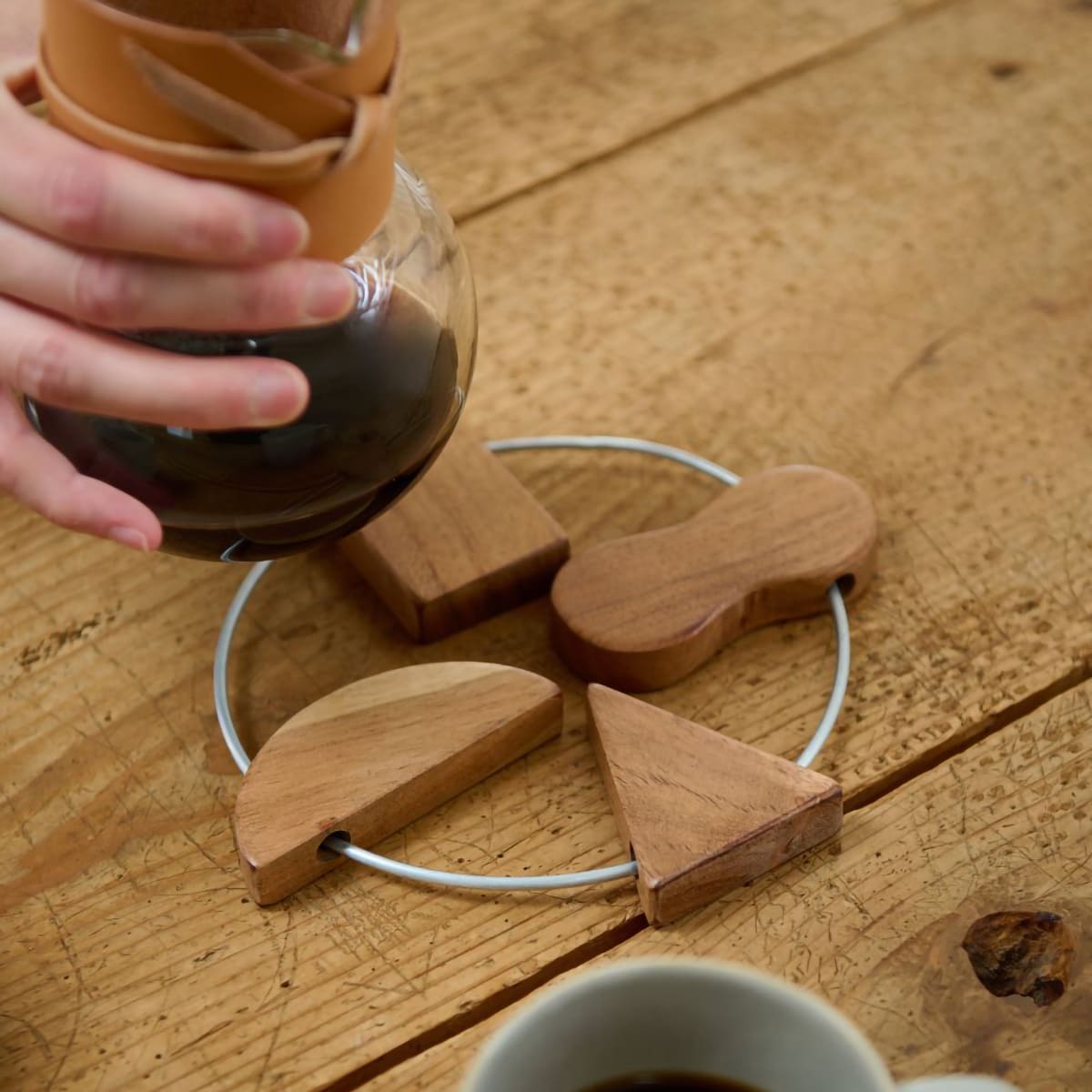 サイズが変えられる 木の鍋敷き