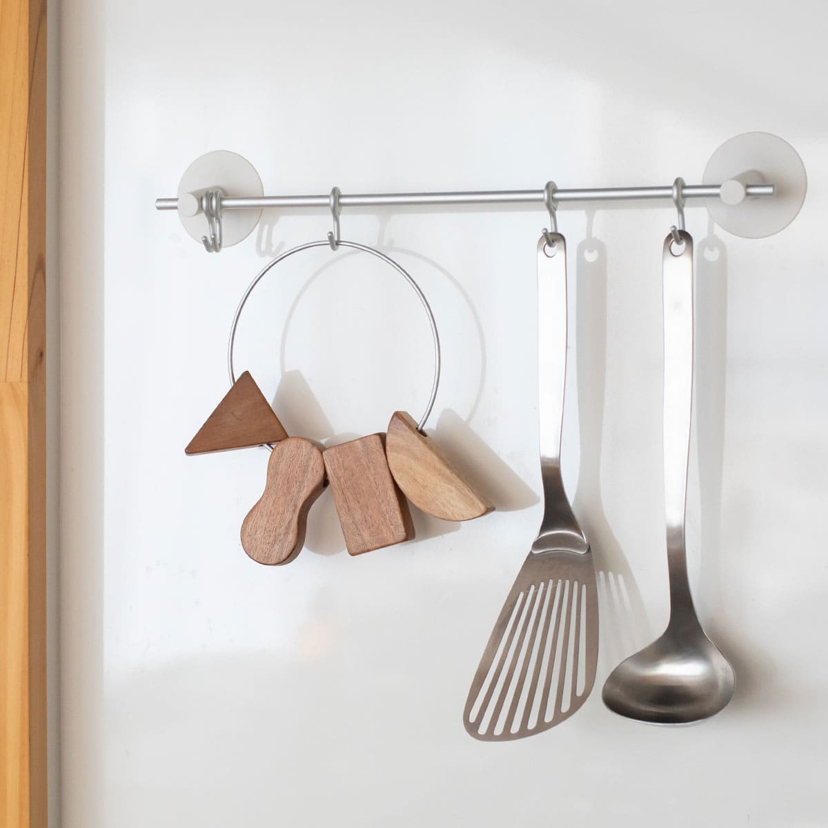 サイズが変えられる 木の鍋敷き