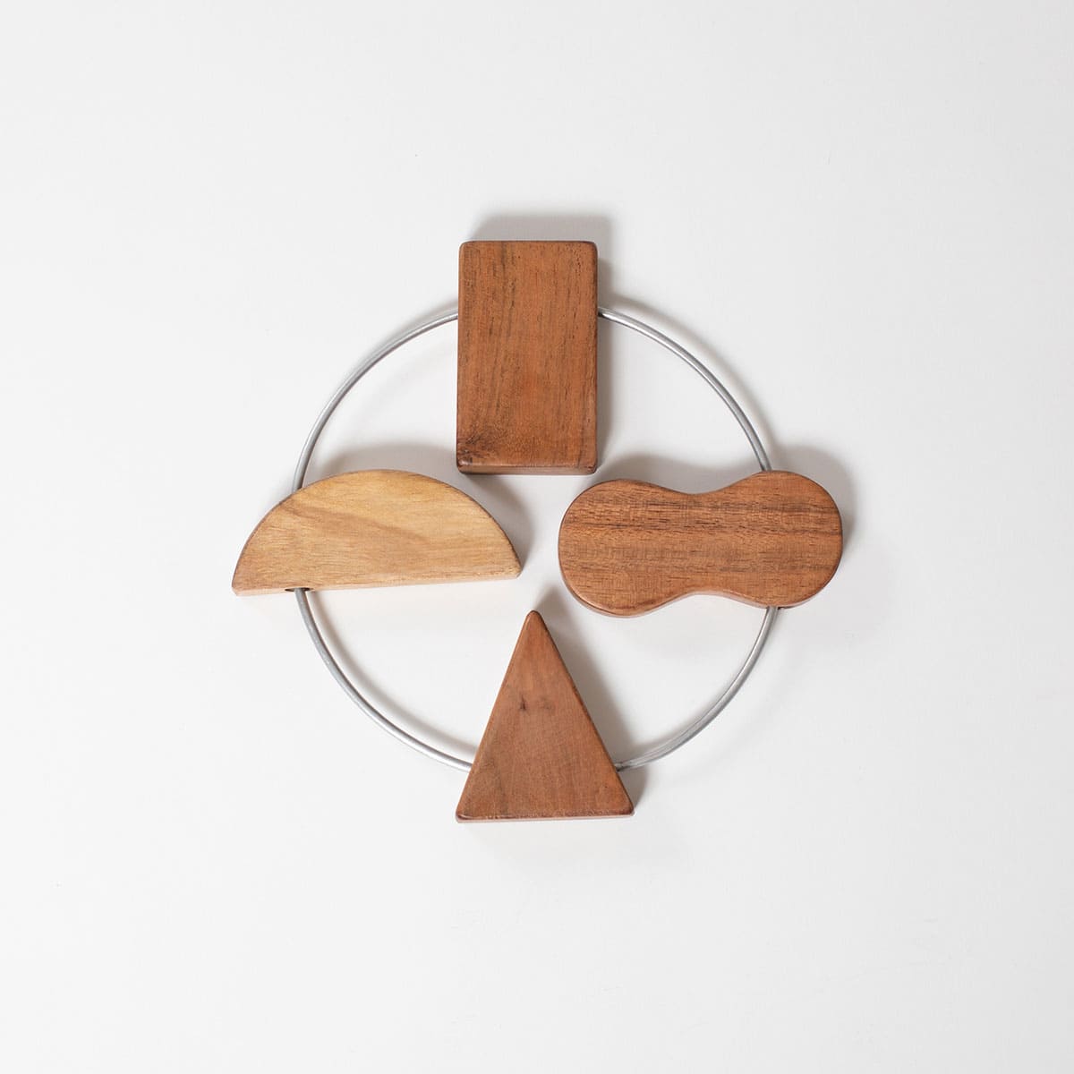 サイズが変えられる 木の鍋敷き