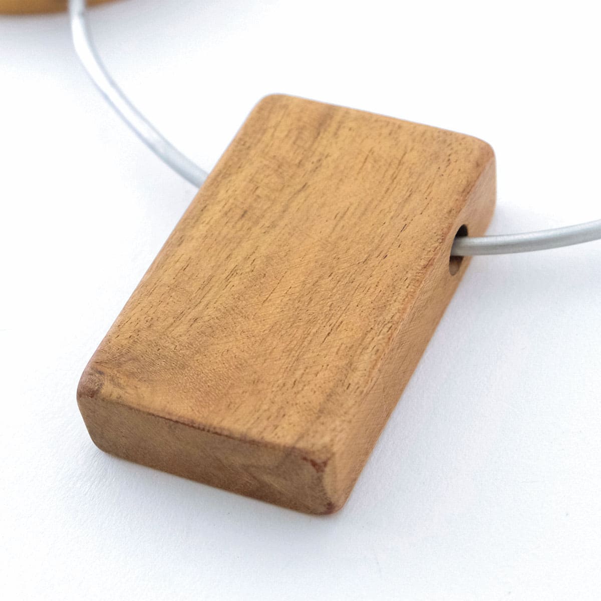 サイズが変えられる 木の鍋敷き