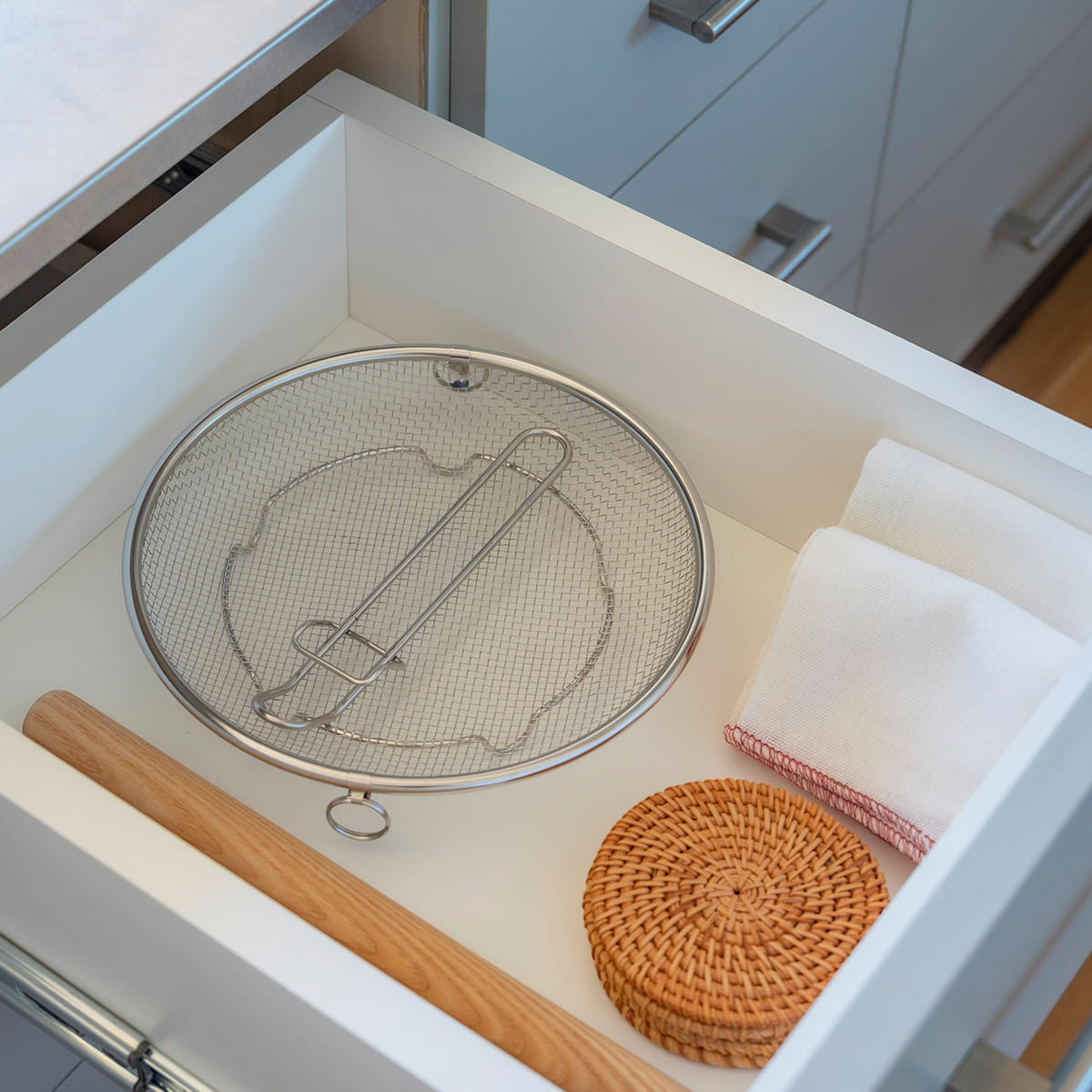 【bws SELECTION】盆ざる22cm 持ち上げフック付き