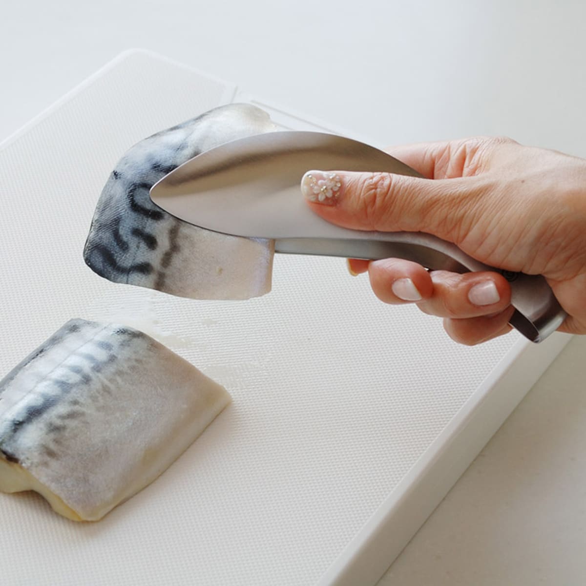 【AUX】leye ゆびさきトング