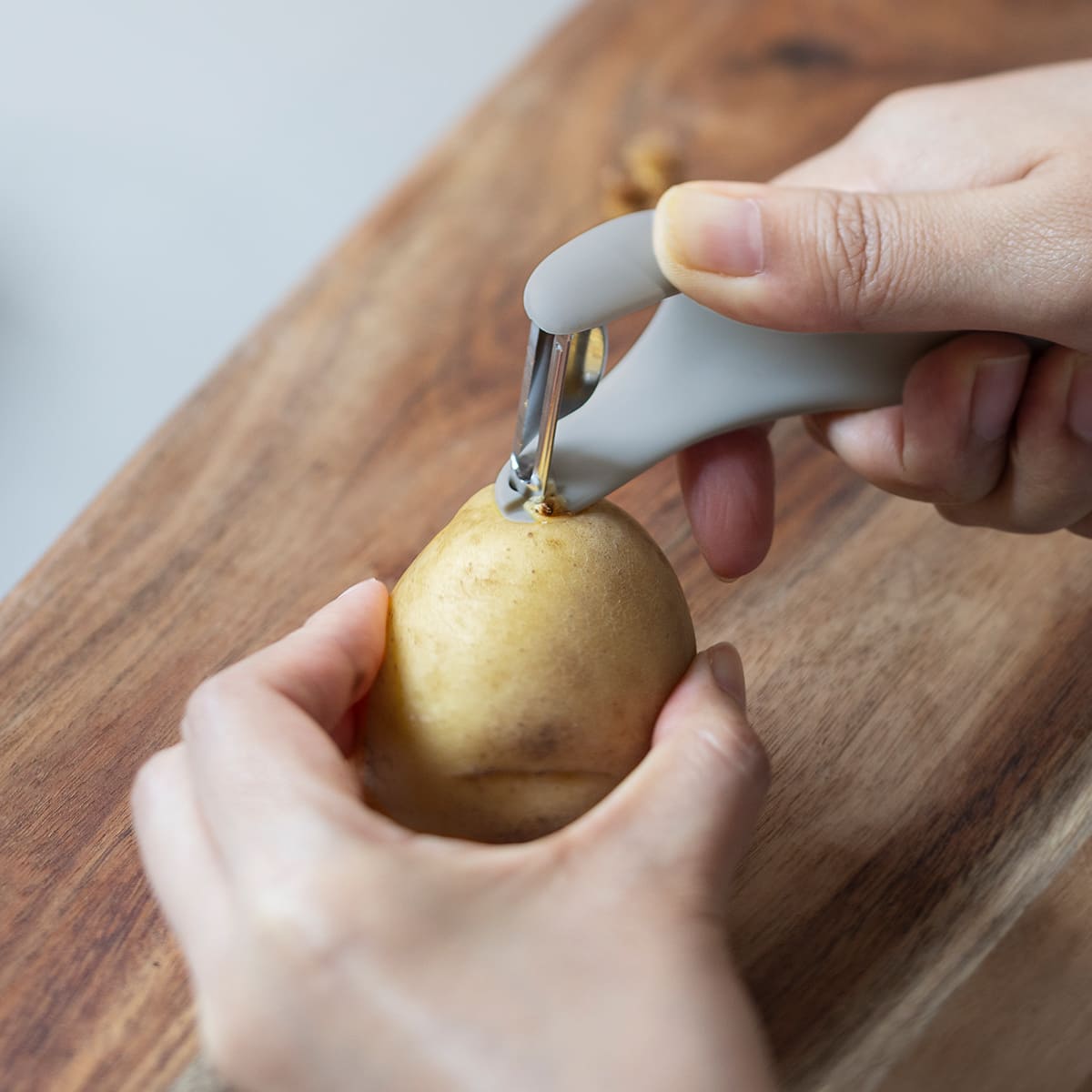 【marna】小回りのきくピーラー