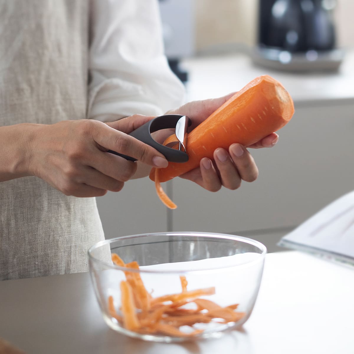 【marna】小回りのきくピーラー