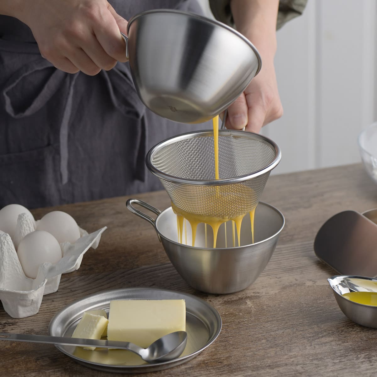 【and】ステンレス手付きストレーナー13cm