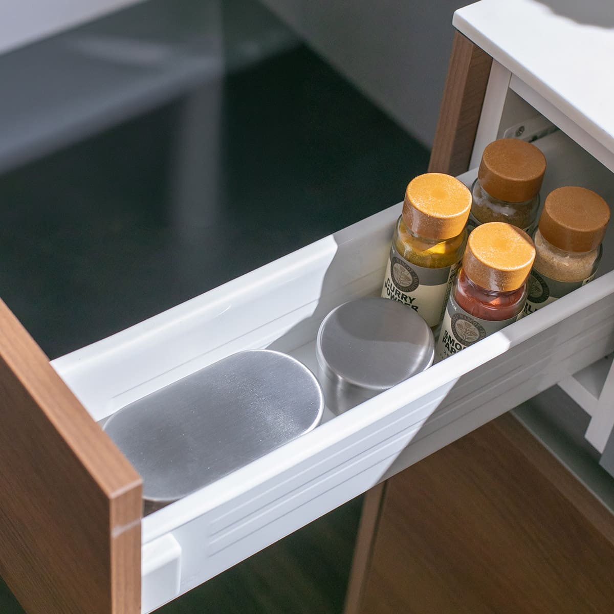 【and】ステンレスまる缶