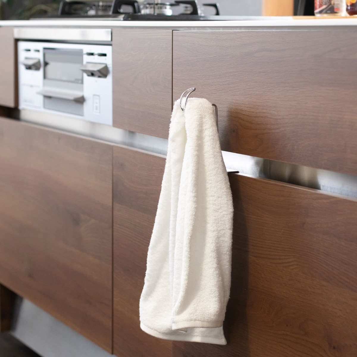 浮いてみえるタオルホルダー ロータイプ