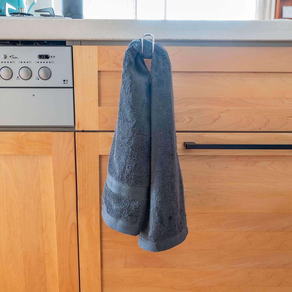 浮いてみえるタオルホルダー ハイタイプ