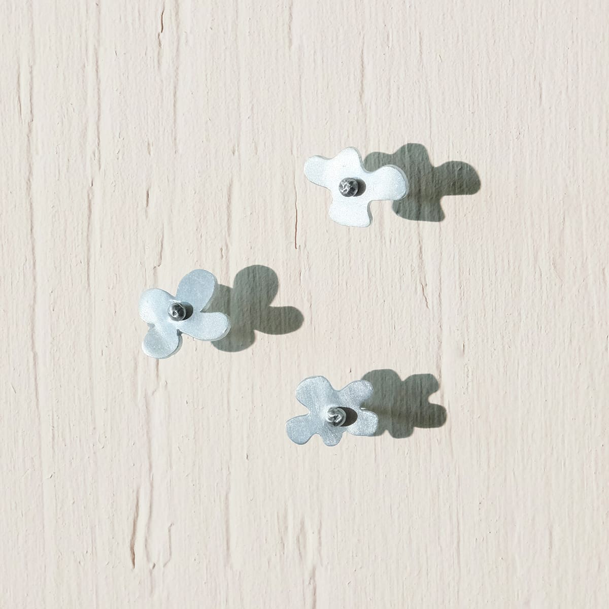 アルミの飾りピン 5個入