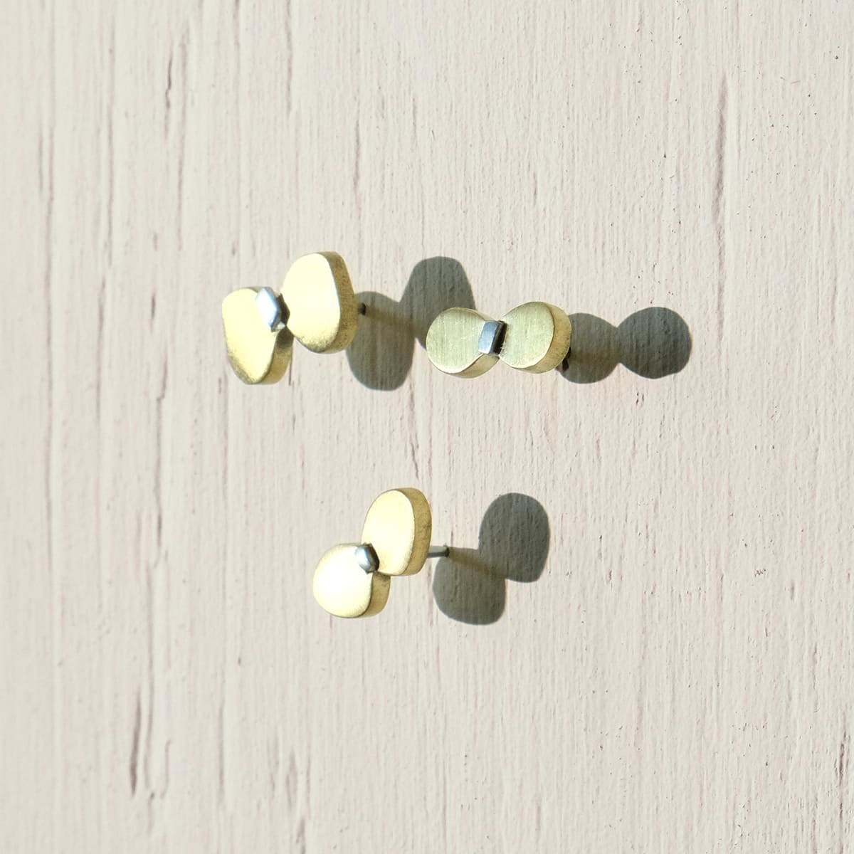 ブラスの飾りピン 5個入