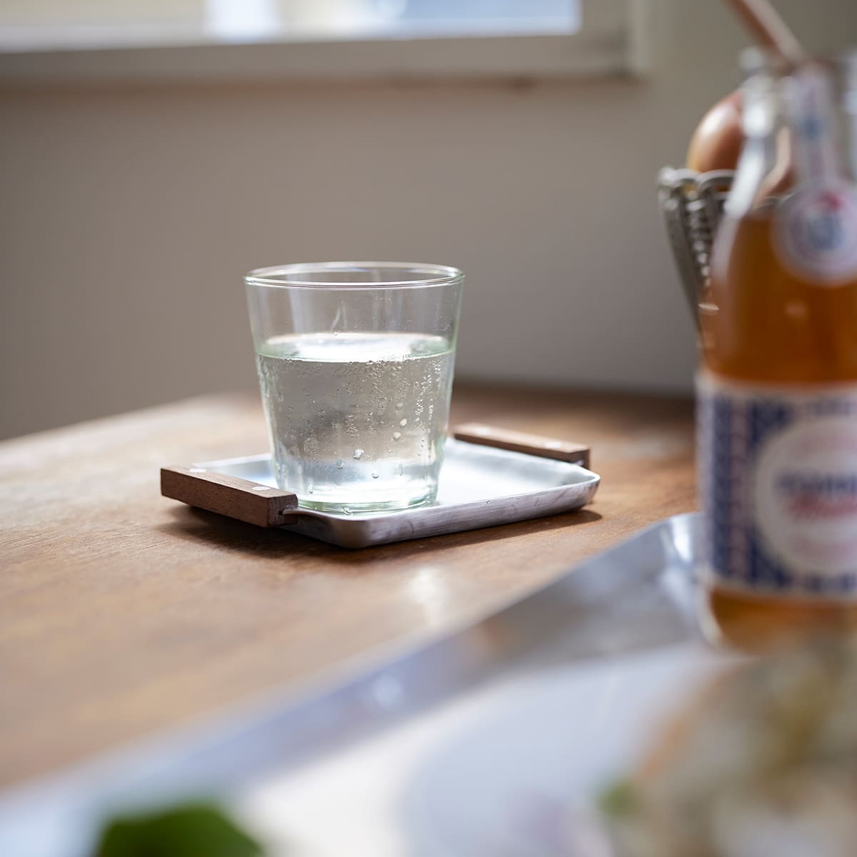 木の持ち手のアルミトレー ミニ