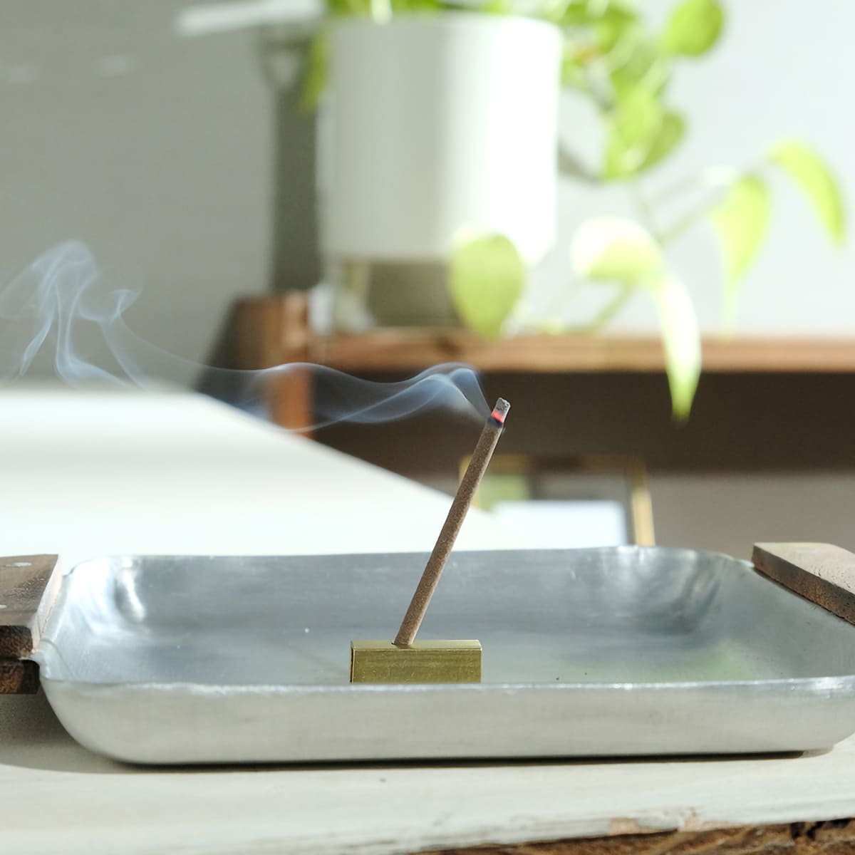 木の持ち手のアルミトレー ミニ