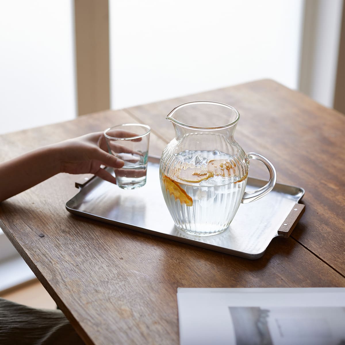 木の持ち手のアルミトレー S