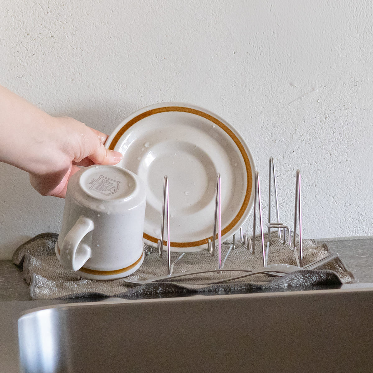 コンパクトになる水切りラック ハーフサイズ