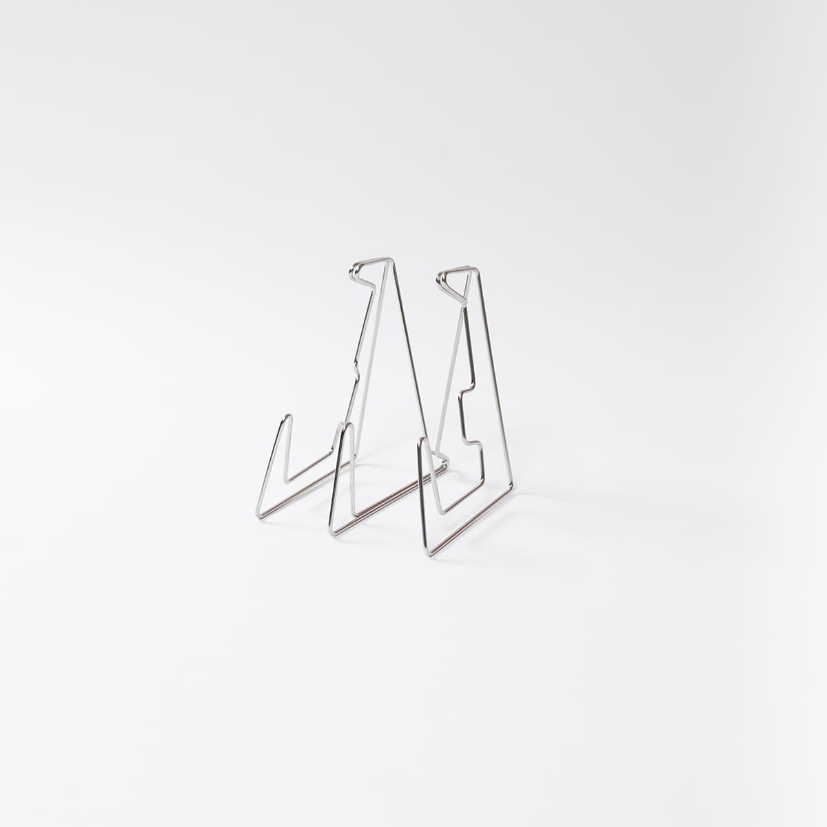 コンパクトになるまな板スタンド