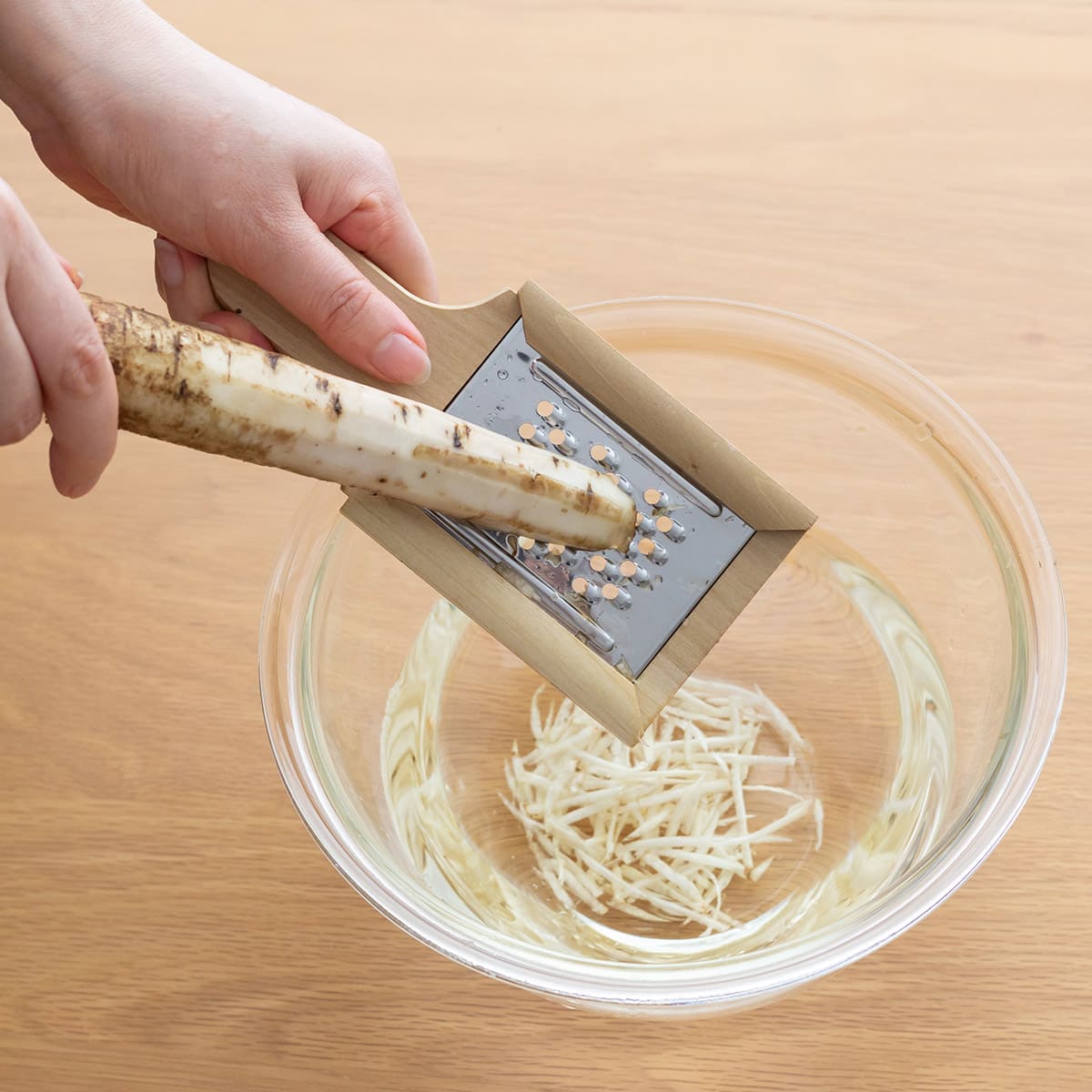 燕三条製 朴の木を使った手のひらささがきスライサー