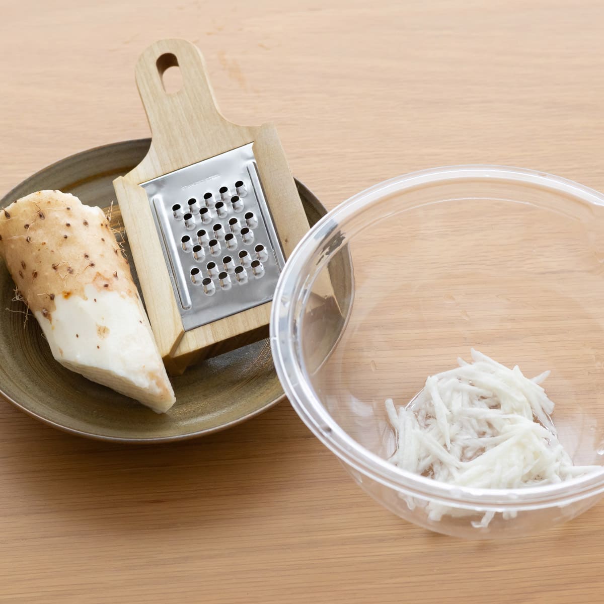 燕三条製 朴の木を使った手のひらささがきスライサー