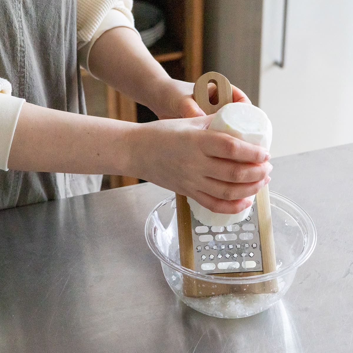 燕三条製 朴の木を使ったおろし器