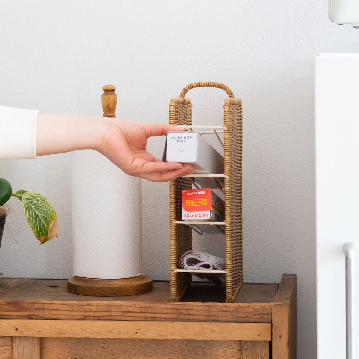 洗えるカゴ ラップストッカー