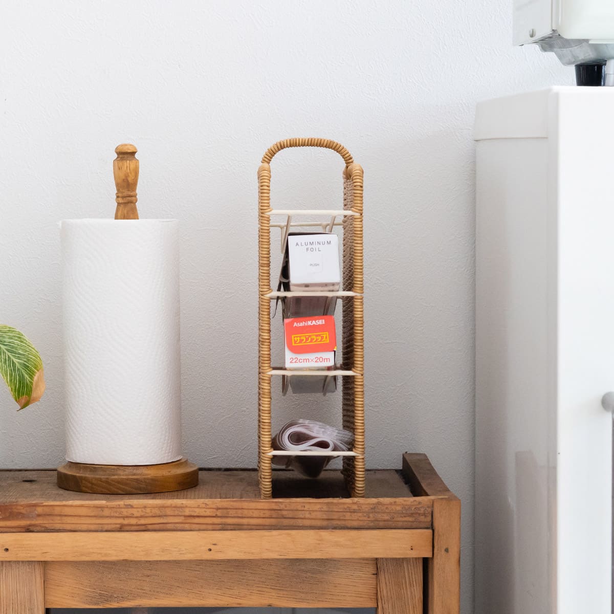 洗えるカゴ ラップストッカー