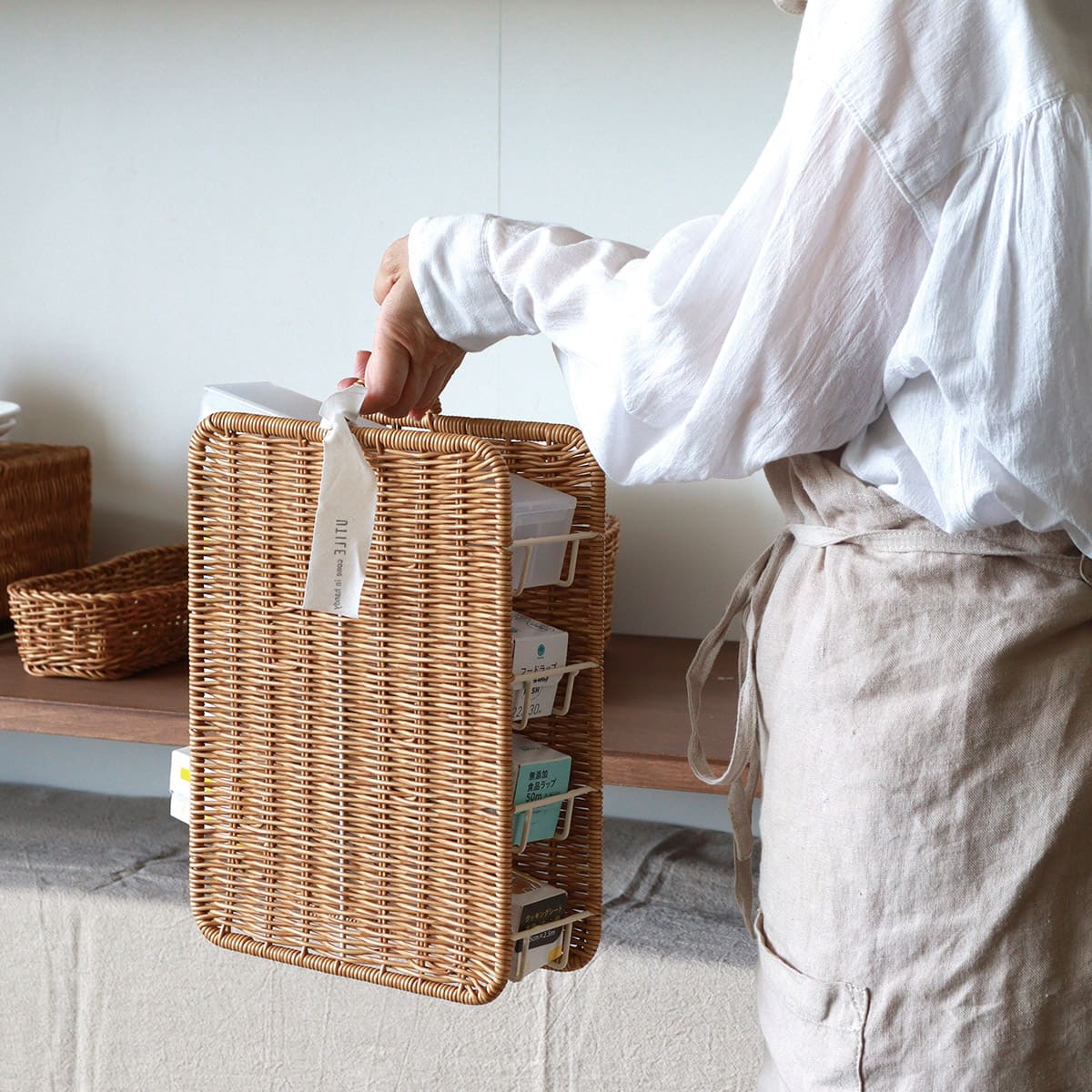 洗えるカゴ ラップストッカー