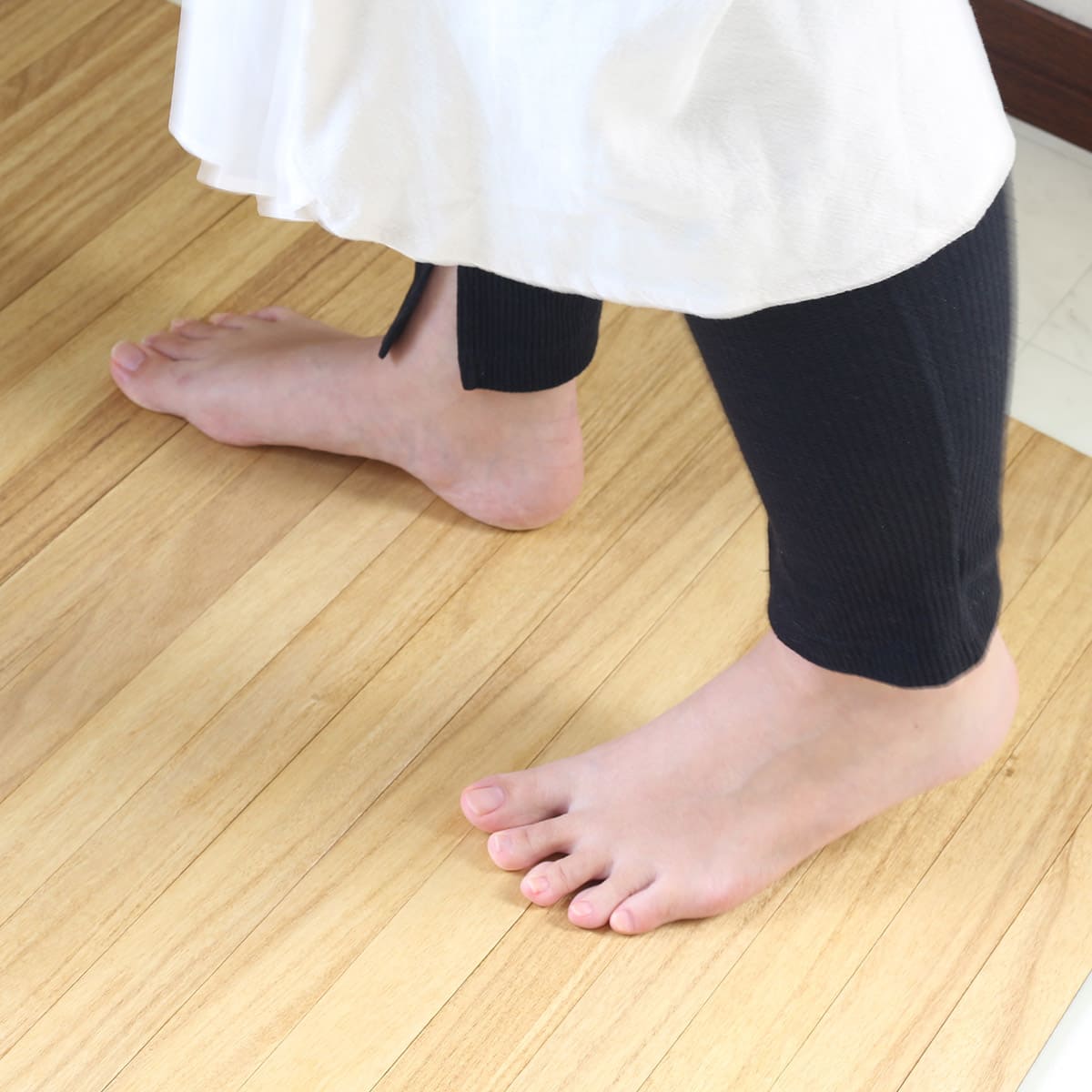 桐製 丸めて収納できる撥水トイレマット 60×55cm