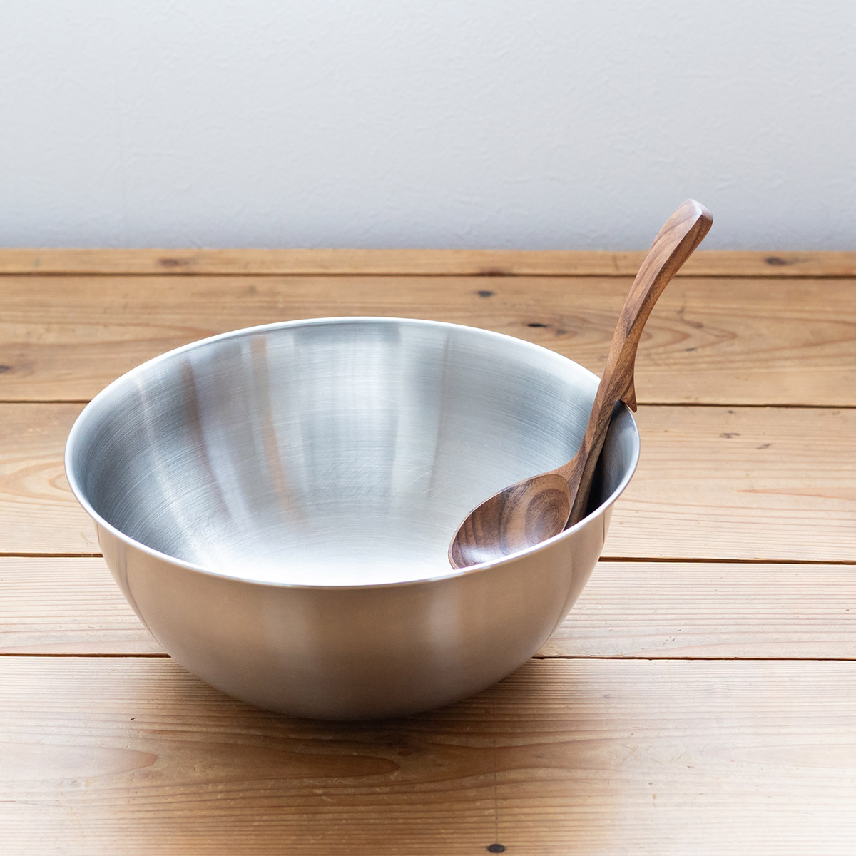 お鍋のフチに引っ掛けられる天然木のお玉 小