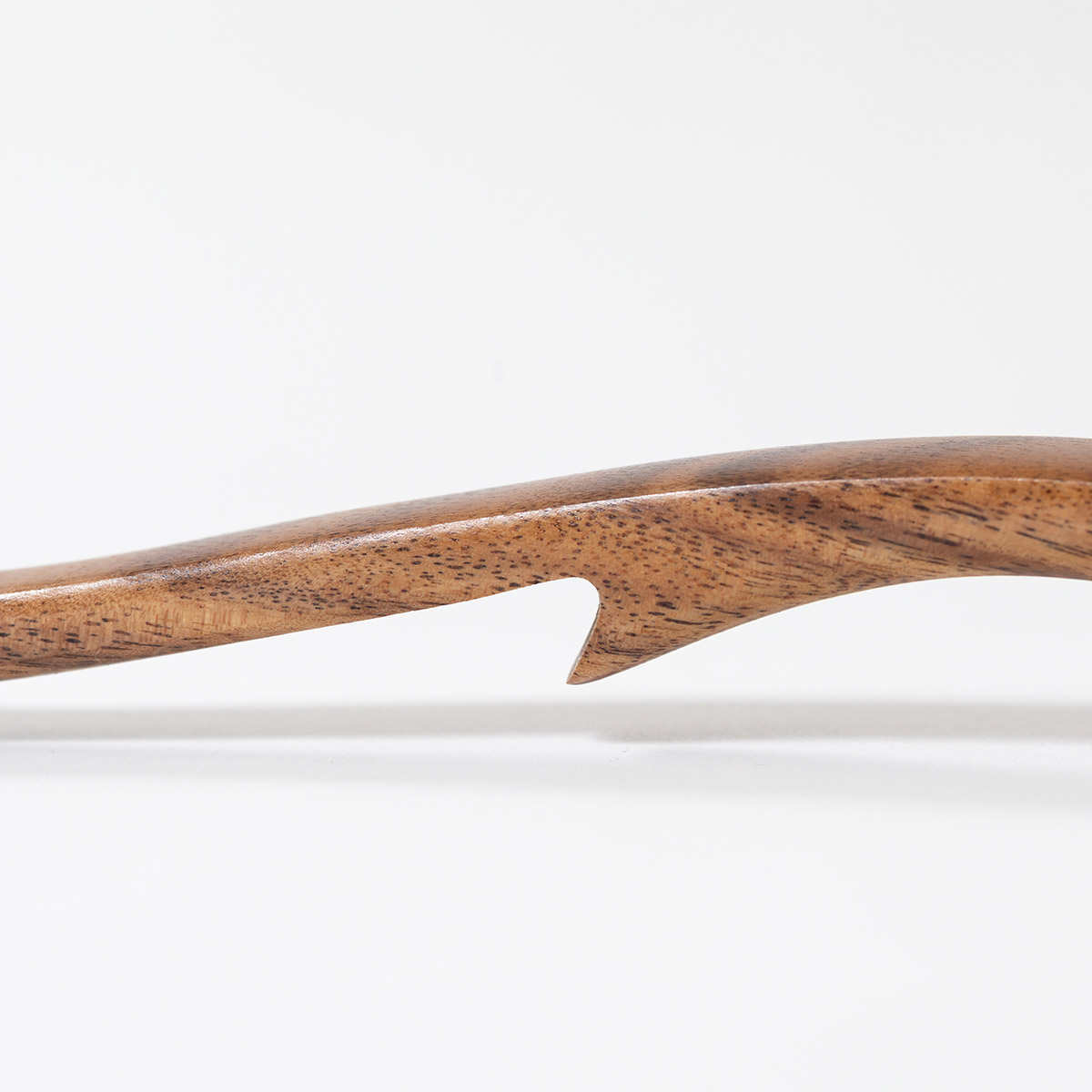 お鍋のフチに引っ掛けられる天然木のお玉 中