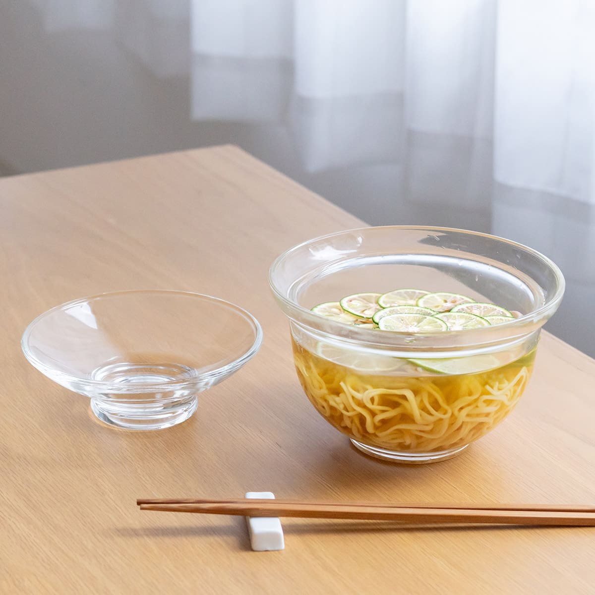 ガラスの丼鉢