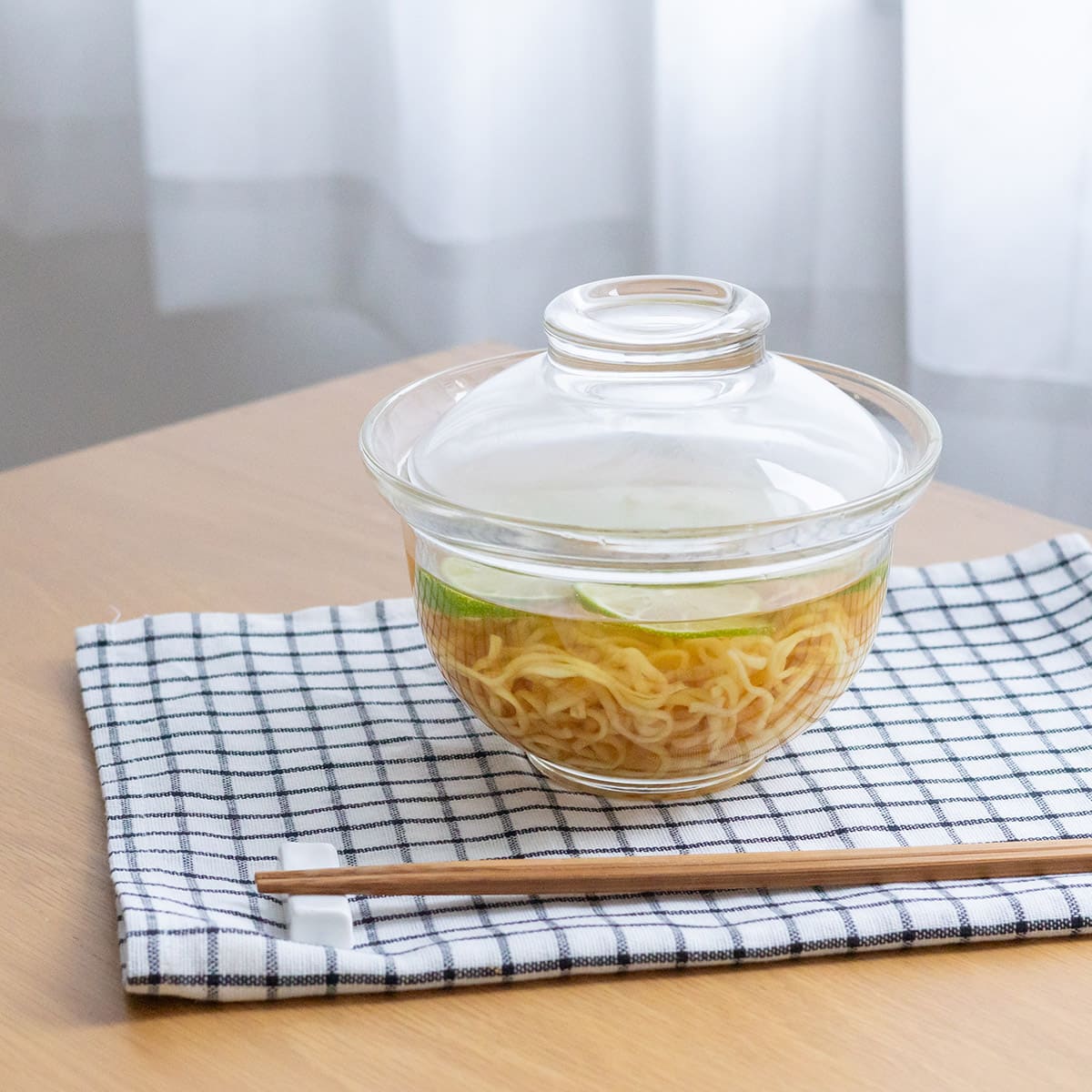 ガラスの丼鉢