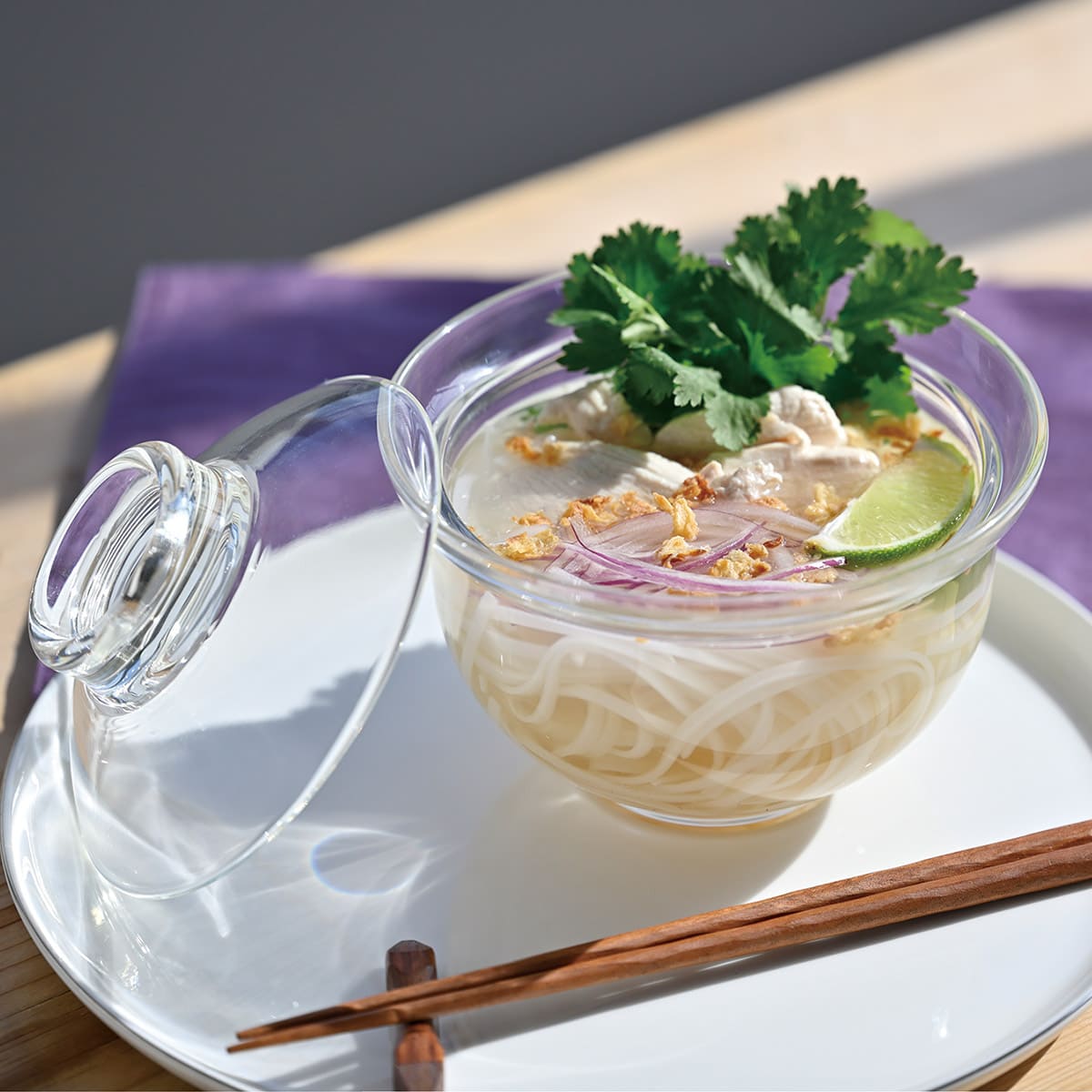 ガラスの丼鉢