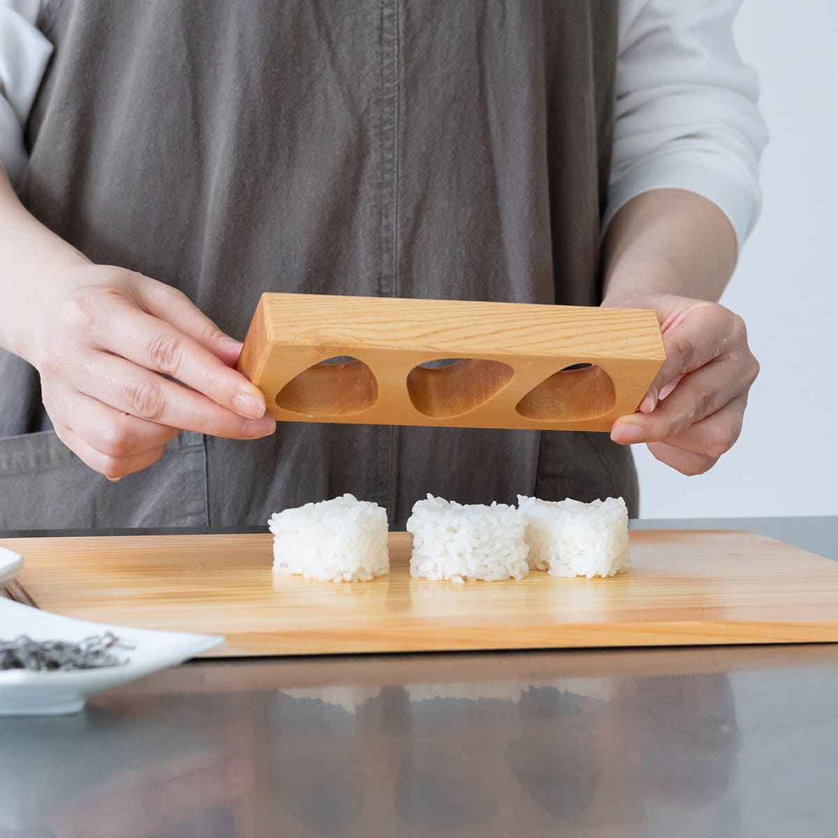 桧のミニおにぎり抜型 3穴