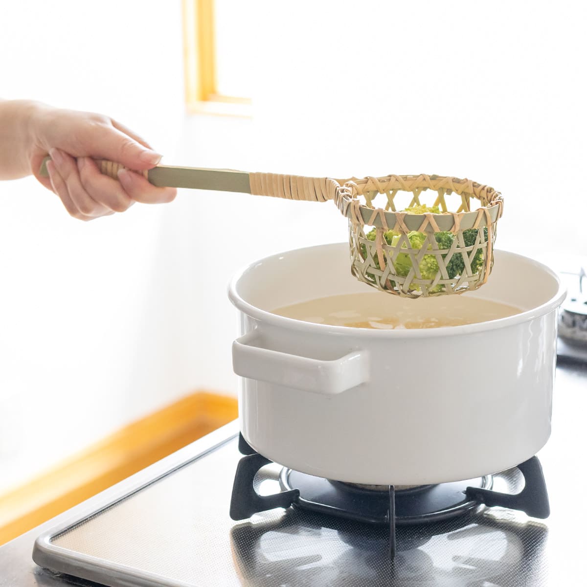 持ち手付き竹かごザル