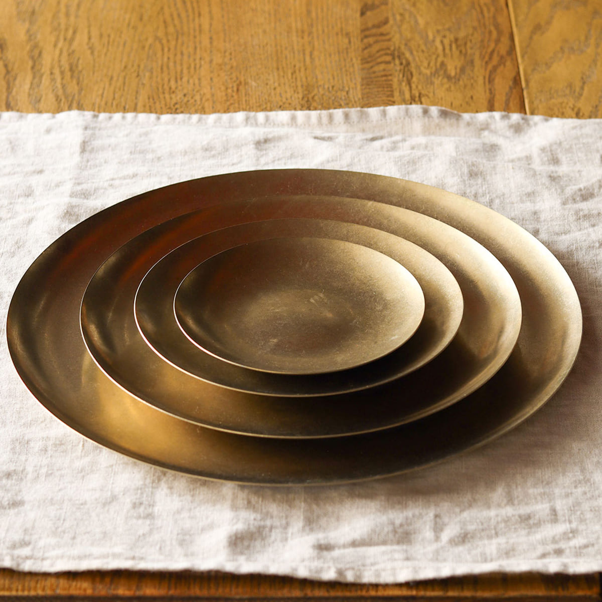マットゴールドステンレスラウンドプレート 30cm