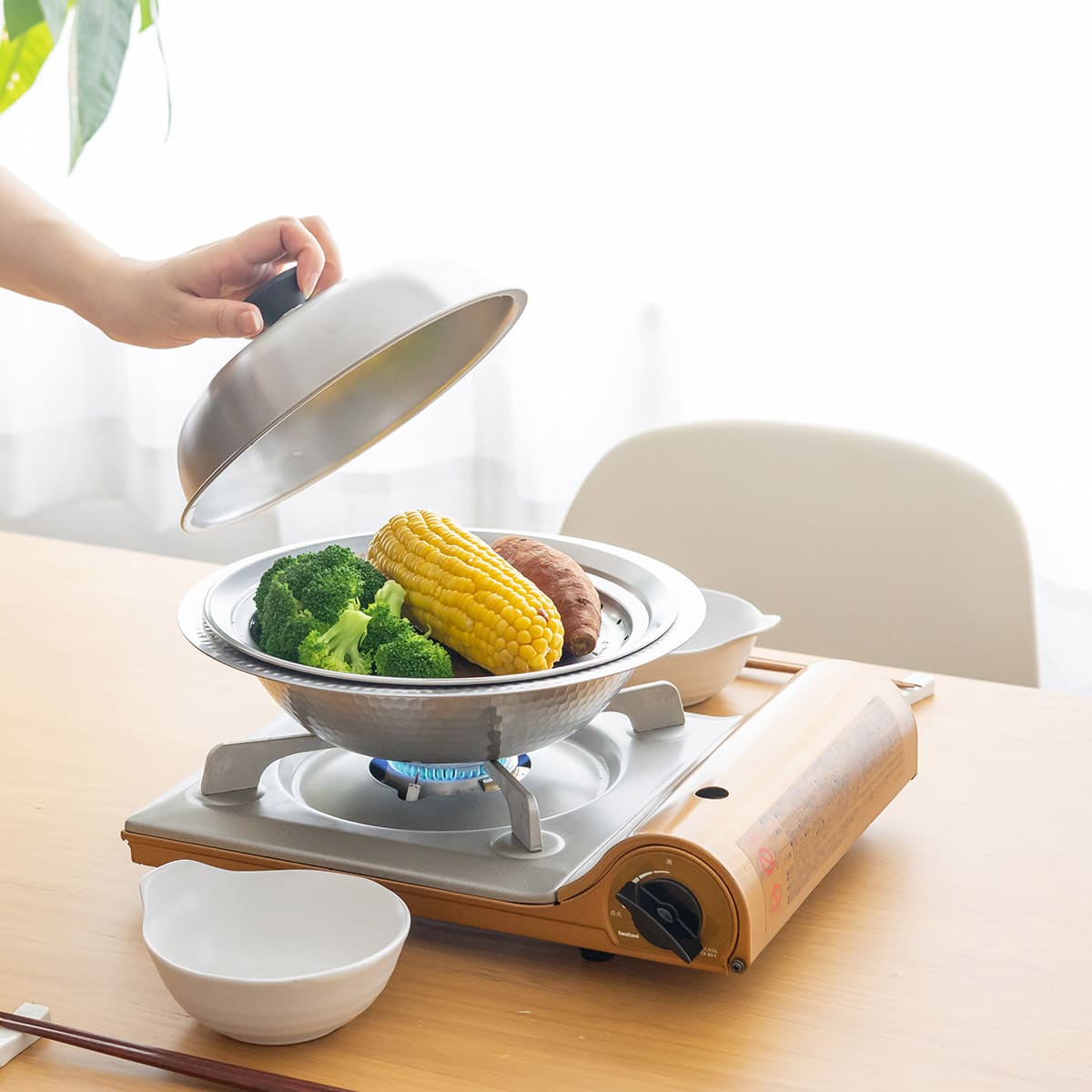 継ぎ目のないステンレス卓上鍋蒸し皿付き 22cm