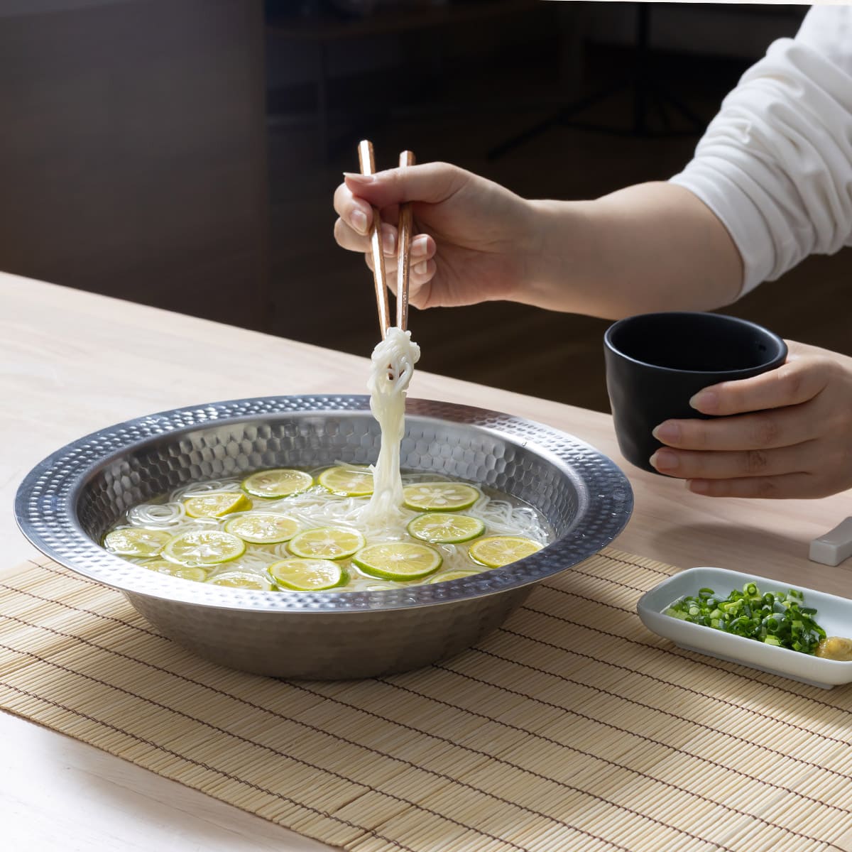 継ぎ目のないステンレス卓上鍋蒸し皿付き 22cm